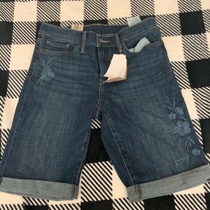 Levi’s Bermuda Short